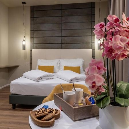Hi Room Trient Exterior foto