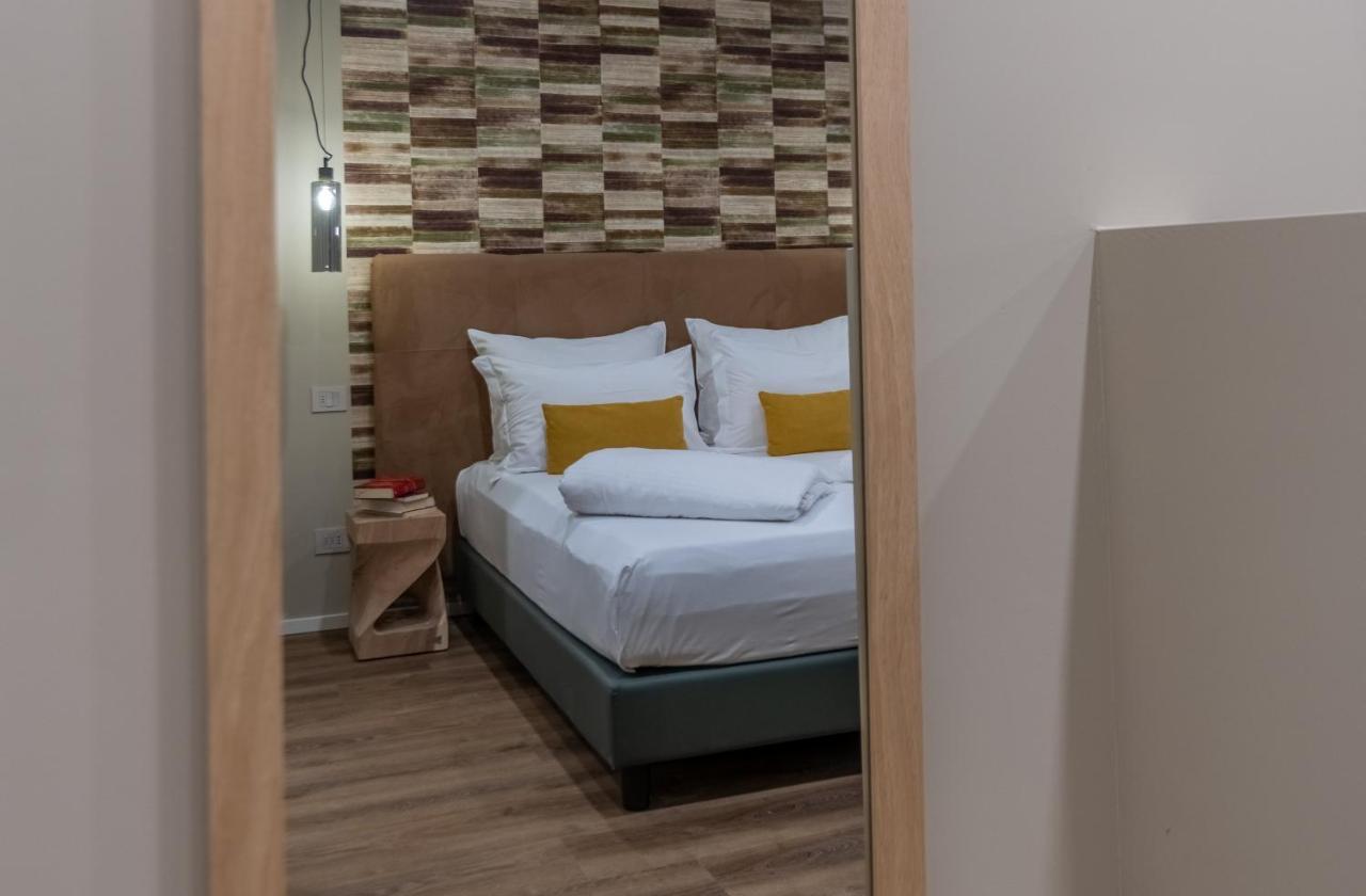 Hi Room Trient Exterior foto