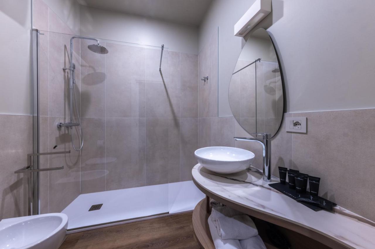 Hi Room Trient Exterior foto