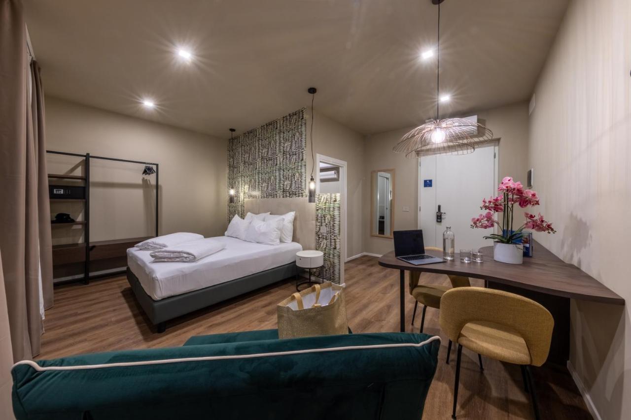 Hi Room Trient Exterior foto