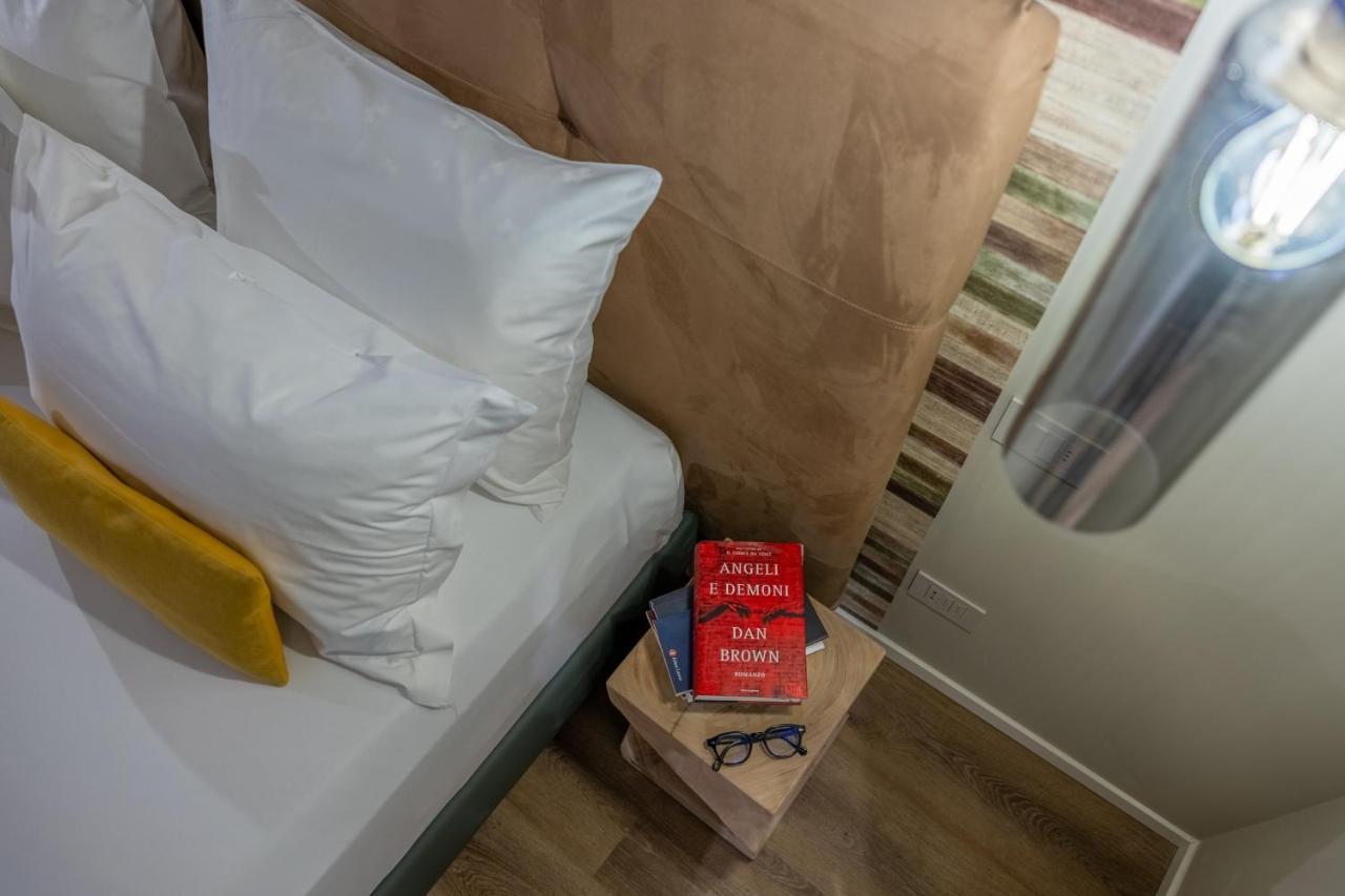 Hi Room Trient Exterior foto